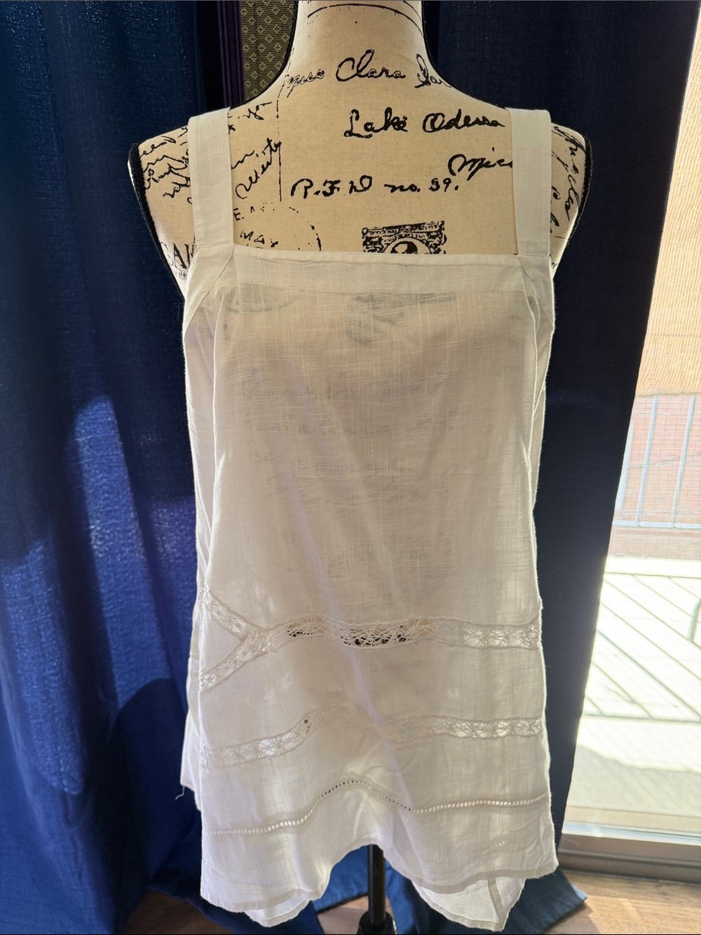 Free People Lightweight White Cotton Lace Trim Camisole tie back tunic top